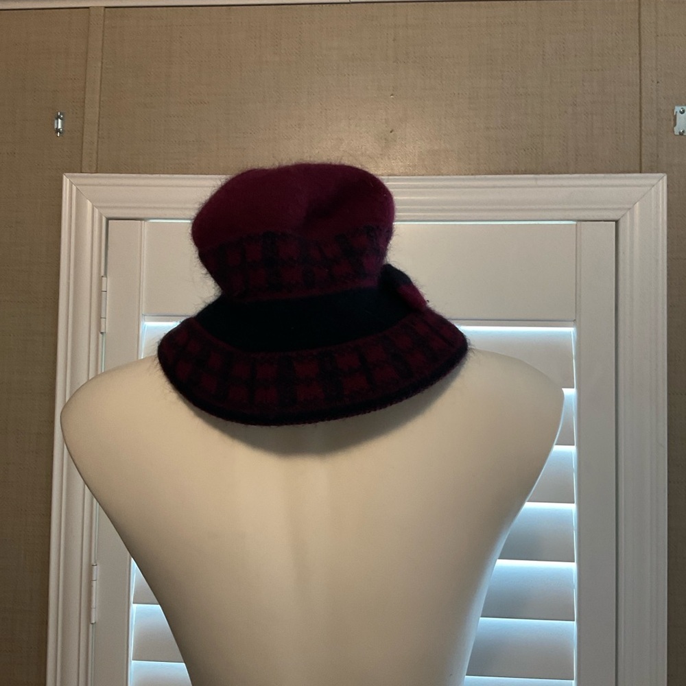SHEIN Burgundy and Black Checkered Hat - Picture 1 of 7